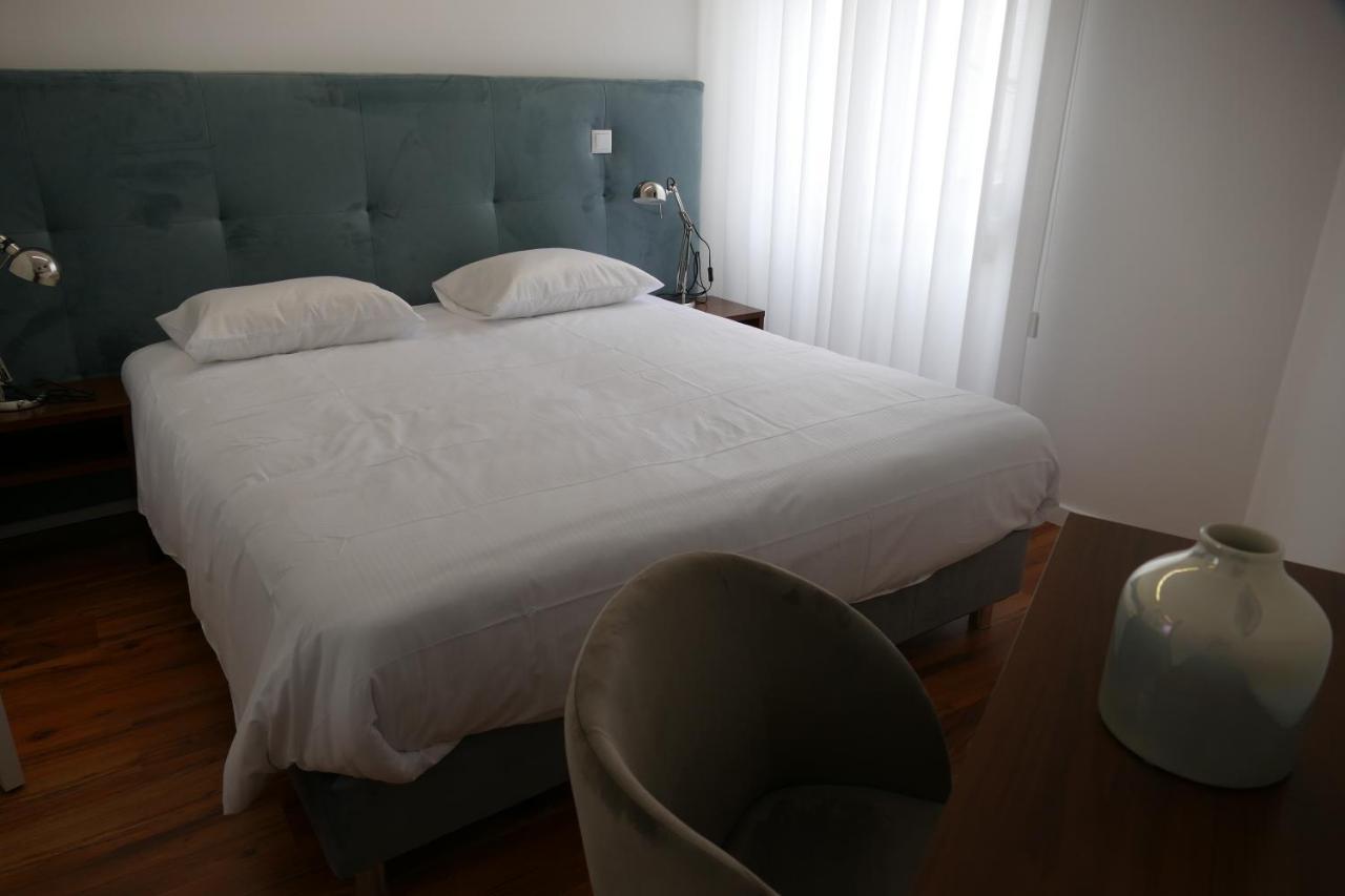 Guest House Eca - Centro Historico ليريا المظهر الخارجي الصورة