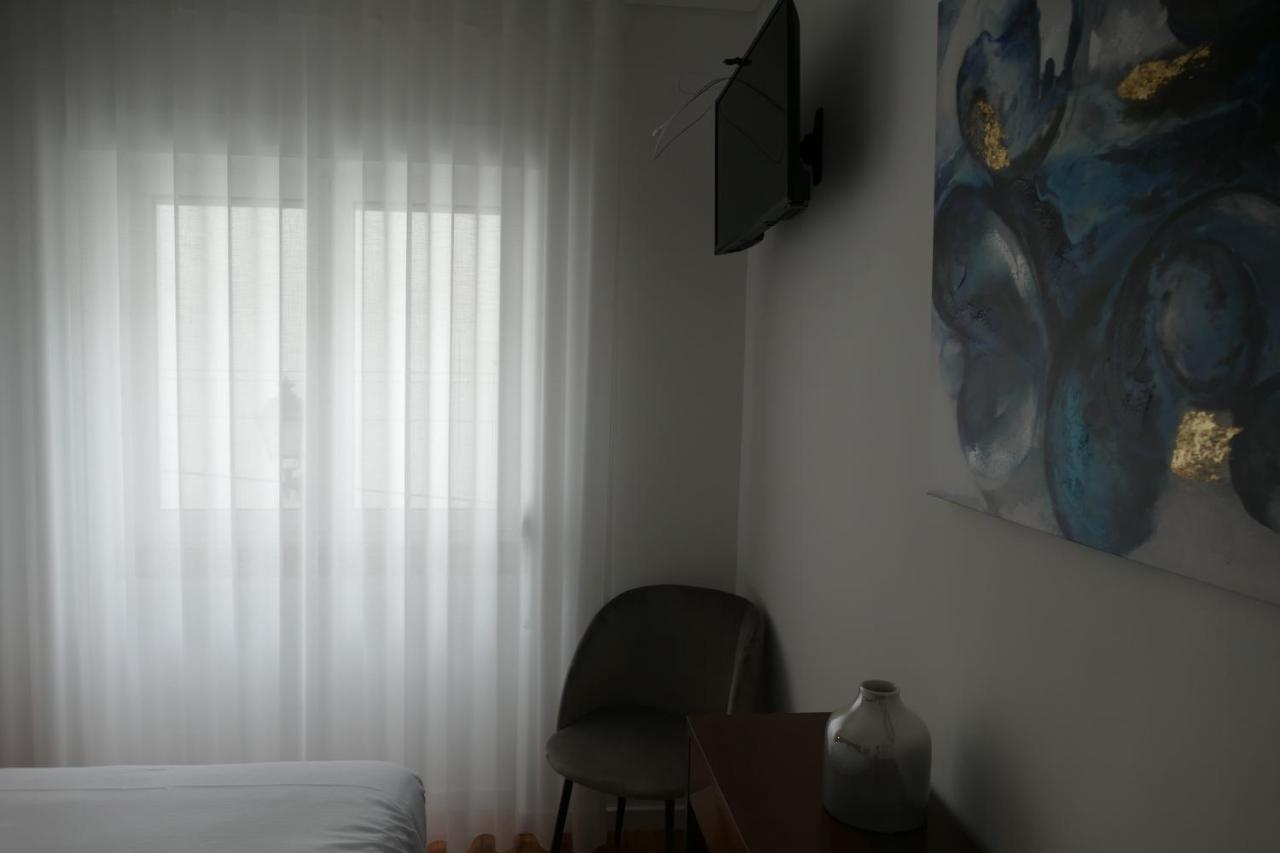 Guest House Eca - Centro Historico ليريا المظهر الخارجي الصورة